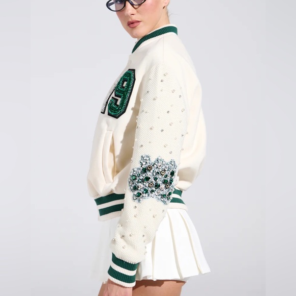 AKIRA BETTER LUCK NEXT TIME EMBELLISHED BOMBER Cream Varsity Jacket L Large Coat - Picture 4 of 5